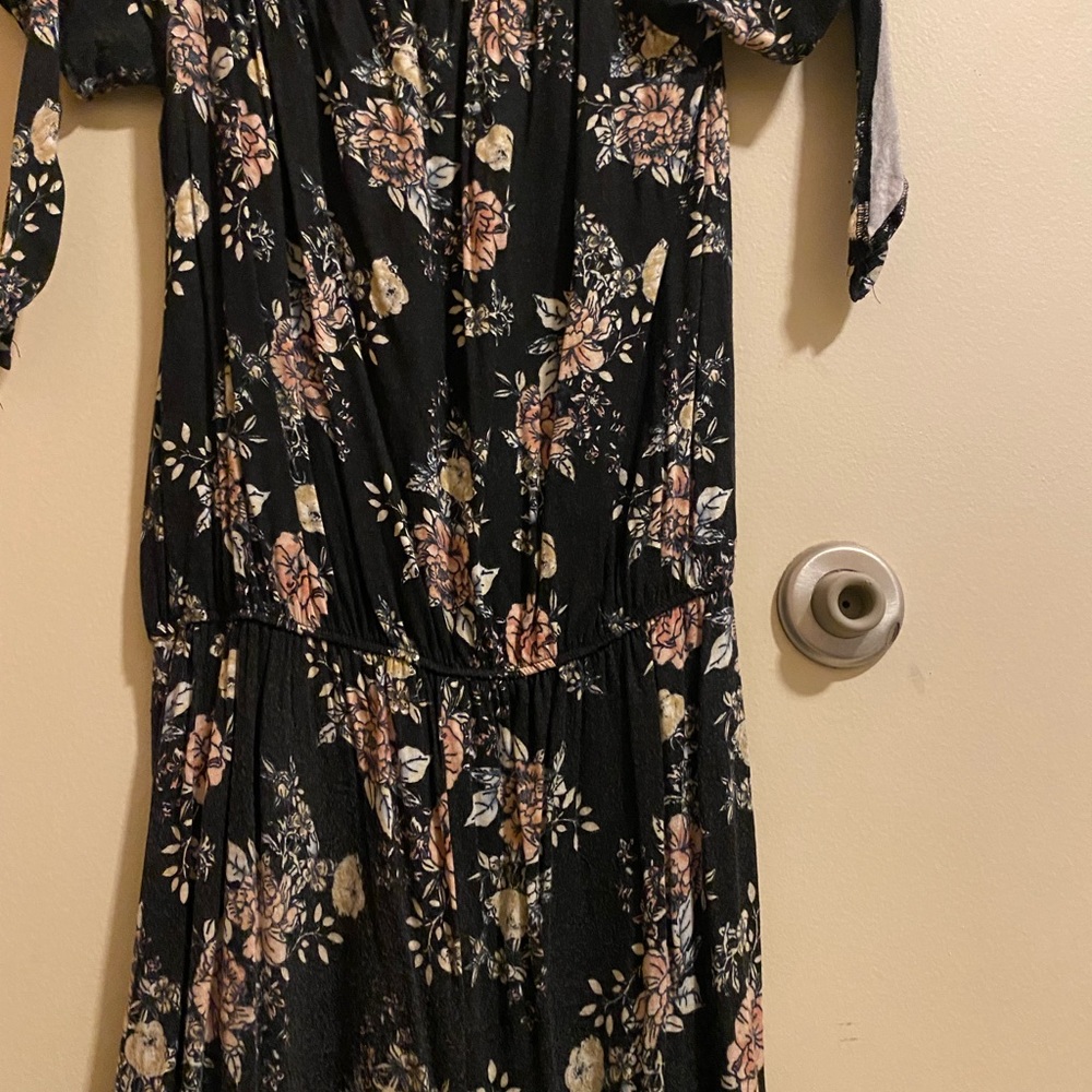 Romper - Picture 2 of 3